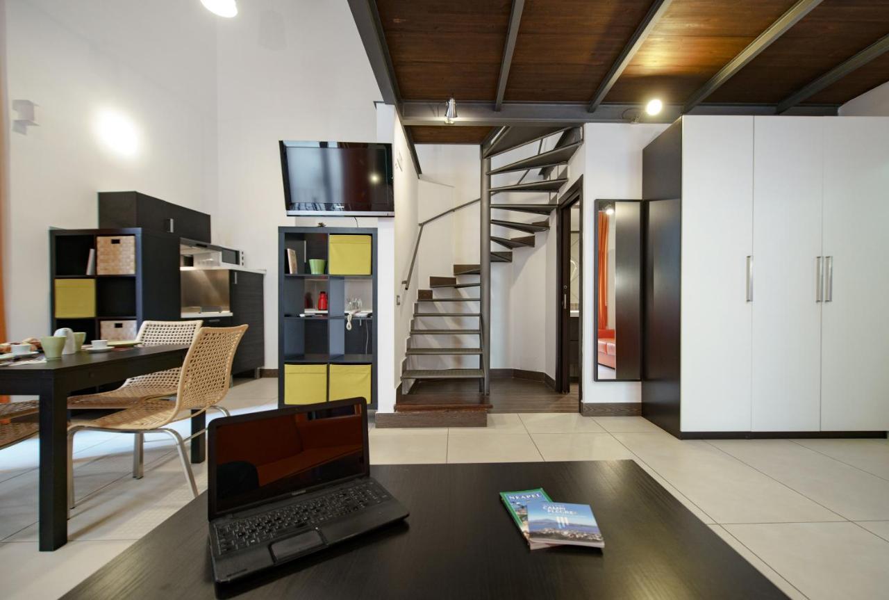 Residenza Pizzofalcone เนเปิลส์ ภายนอก รูปภาพ