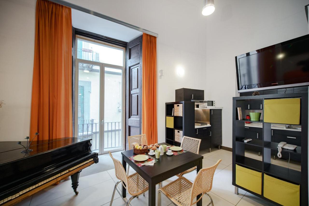 Residenza Pizzofalcone เนเปิลส์ ภายนอก รูปภาพ